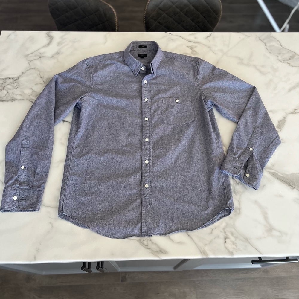 J.Crew Men’s long sleeve button shirt (large, slim)